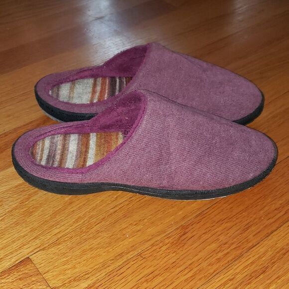 Goldtoe slippers  - Picture 1 of 7